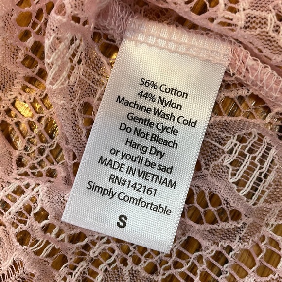 LulaRoe pink lace cover up, sheer, size small - Picture 6 of 8